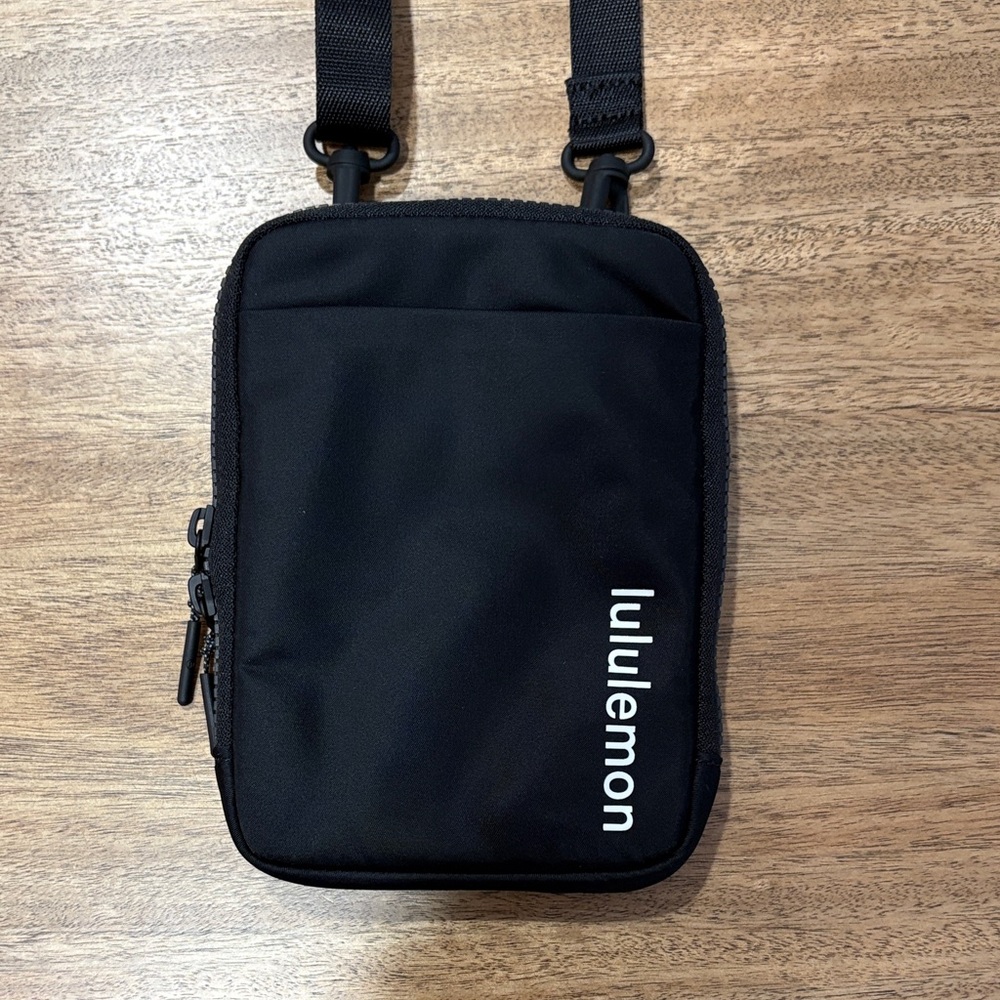 lululemon athletica Black Belt Bag